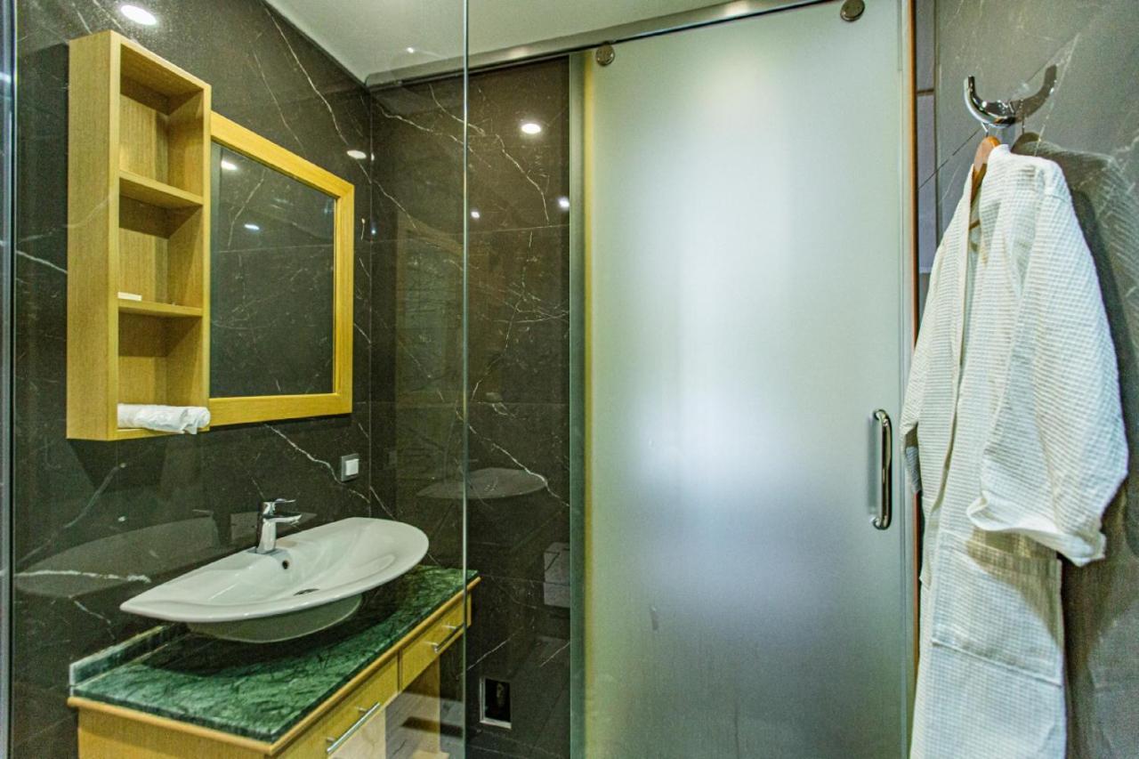 Shera Park Boutique Hotel Алматы Экстерьер фото