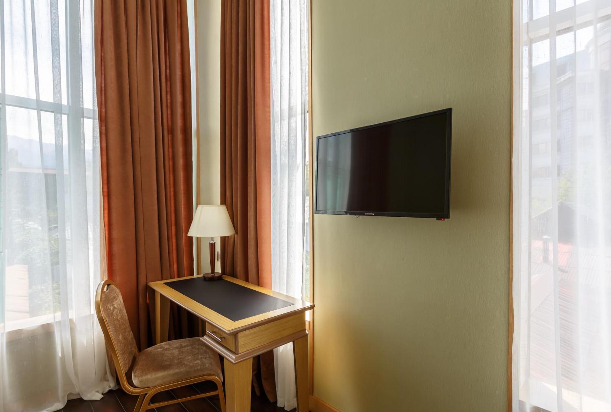 Shera Park Boutique Hotel Алматы Экстерьер фото